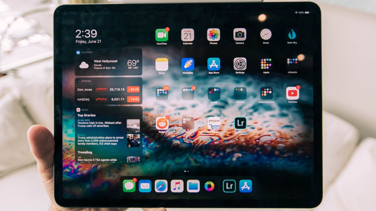 apple-ipad-pro-may-get-significant-display-performance-and-design-upgrades-says-bloombergs-mark-gurman